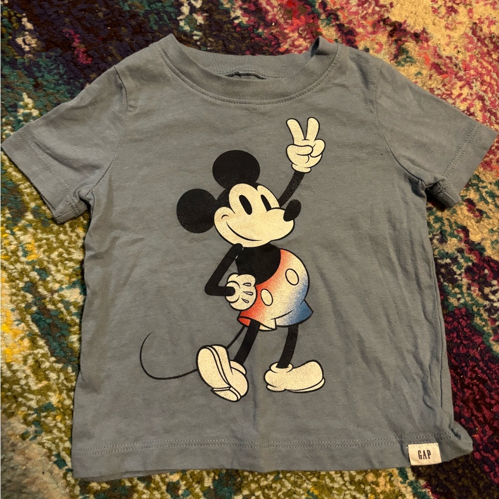 ⭐️5/$25 GAP Mickey Mouse T-Shirt